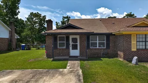 7725 Suzanne Dr, North Charleston, SC 29418