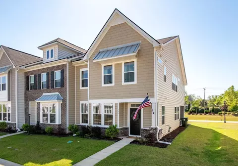 135 Pine Gate Dr, Summerville, SC 29483
