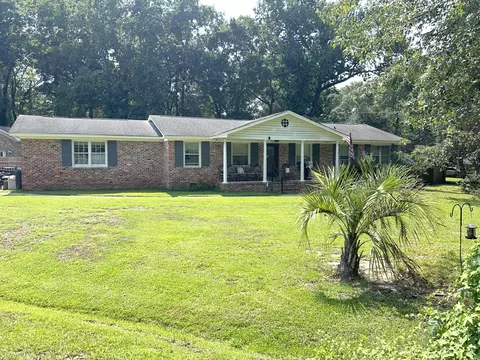 118 Azalea Dr, Summerville, SC 29485