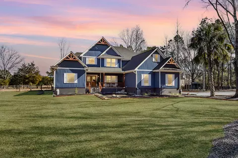 4802 Walking Horse Rd, Hollywood, SC 29449
