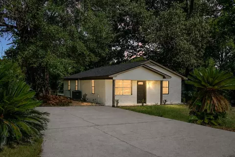 2052 Vestry Dr, Charleston, SC 29414