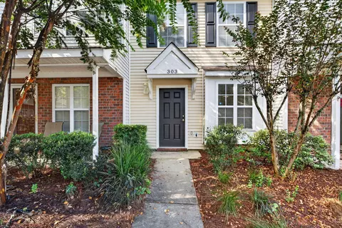 303 Tree Branch Cir, Summerville, SC 29483