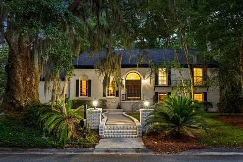 111 Seven Oaks Ln, Summerville, SC 29485