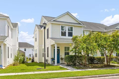 3964 Hillyard St, North Charleston, SC 29405