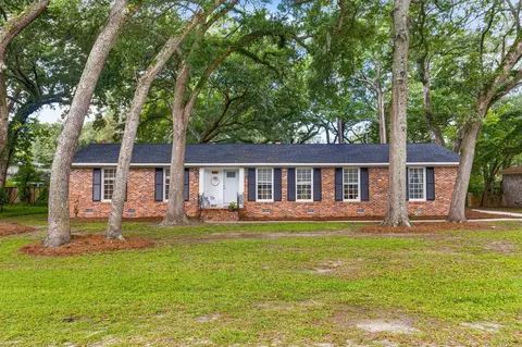 1775 Balfoure Dr, Charleston, SC 29407