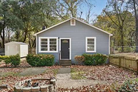 2004 Valnore Rd, Johns Island, SC 29455