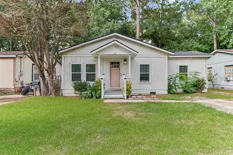 525 E Richardson Ave, Summerville, SC 29485