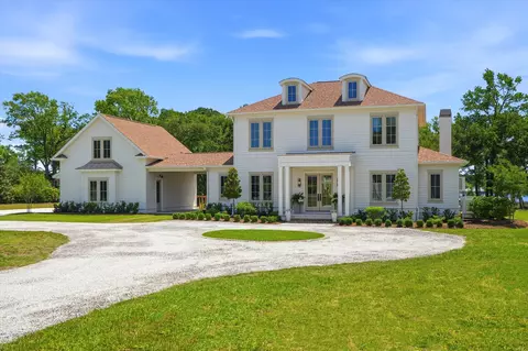 2831 Anchor Watch Dr, Wadmalaw Island, SC 29487
