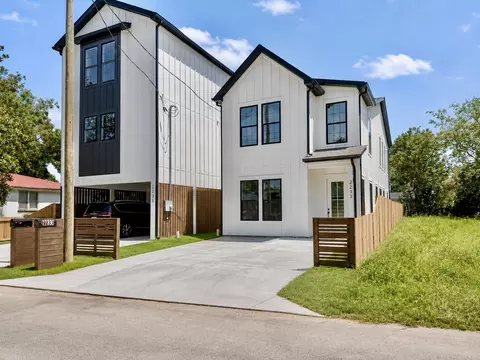 2233 Clinton St, North Charleston, SC 29405