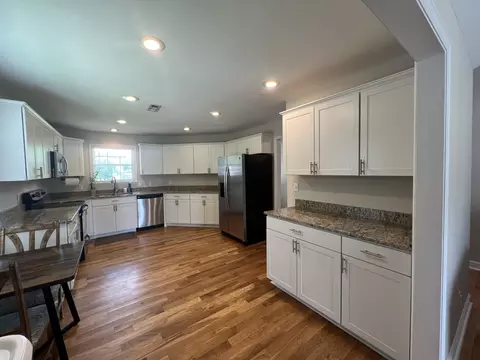 Kitchen - 122 Thomas Ln, Moncks Corner, SC 29461 photo 1 of 4