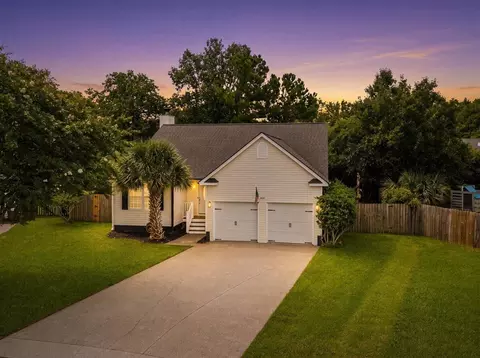 2001 Wadsbury Ln, Charleston, SC 29414