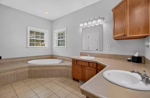 Bath - 223 Michael Ln, Moncks Corner, SC 29461 photo 2 of 6
