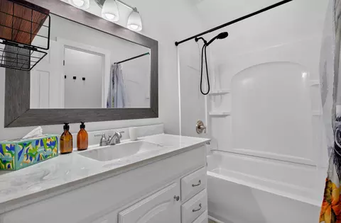 Bath - 223 Michael Ln, Moncks Corner, SC 29461 photo 5 of 6