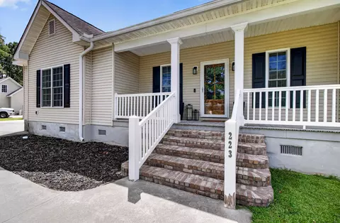 Exterior - 223 Michael Ln, Moncks Corner, SC 29461 photo 7 of 17