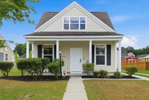 Exterior - 213 Killarney Trl, Moncks Corner, SC 29461 photo 2 of 8