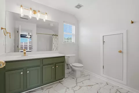 Bath - 213 Killarney Trl, Moncks Corner, SC 29461 photo 2 of 3