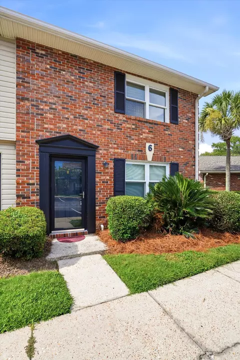 415 Parkdale Dr #6H, Charleston, SC 29414