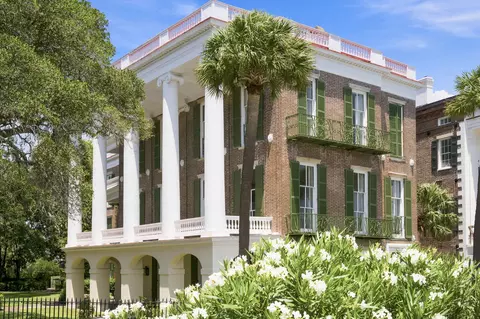 9 E Battery, Charleston, SC 29401