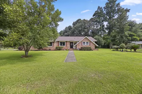 407 Rose Ln, Summerville, SC 29485
