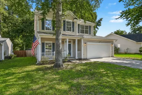 137 Stonehurst Dr, Goose Creek, SC 29445