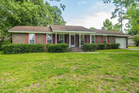 109 Pointer Dr, Summerville, SC 29485