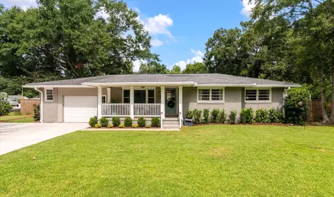 855 Emily Dr, Charleston, SC 29407