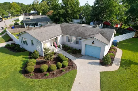 2050 Piper Dr, Charleston, SC 29407
