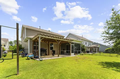 2505 Hummingbird Ln, Summerville, SC 29483