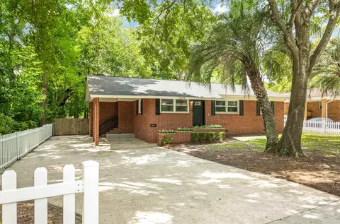 5855 Murray Dr, Hanahan, SC 29410