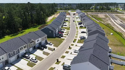 127 Cotton Leaf Blvd #67, Summerville, SC 29486