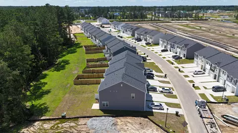 121 Cotton Leaf Blvd #70, Summerville, SC 29486