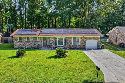 109 Six Iron Ln, Summerville, SC 29483