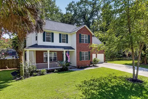 111 Bonneau Ct, Summerville, SC 29485