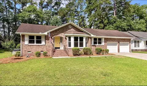 104 Blue Heron Dr, Summerville, SC 29485