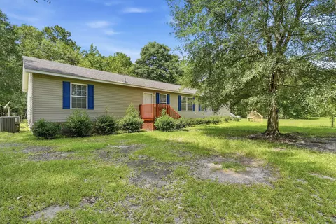 924 Blissful Ln, Huger, SC 29450