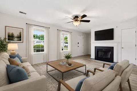 Living - 144 Two Pond Loop, Ladson, SC 29456 photo 2 of 7