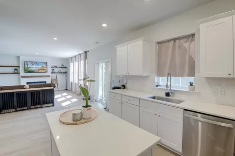 221 Tuscan Sun St, Summerville, SC 29485