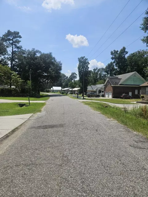 1123 Langdoc St, Moncks Corner, SC 29461 photo 3