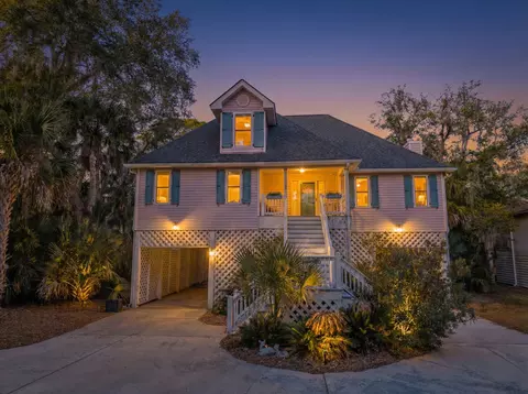 55 Rice Ln, Edisto Island, SC 29438