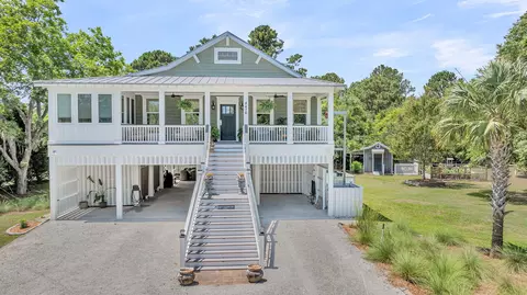 8476 Bottlenose Ct, Edisto Island, SC 29438