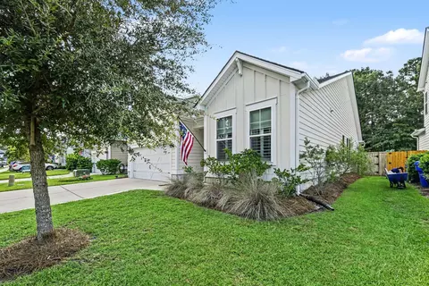 Exterior - 2247 Spring Hope Dr, Mount Pleasant, SC 29466 photo 2 of 6