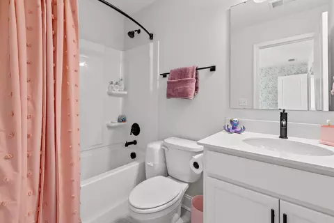 Bath - 415 Grove End Rd, Moncks Corner, SC 29461 photo 3 of 10