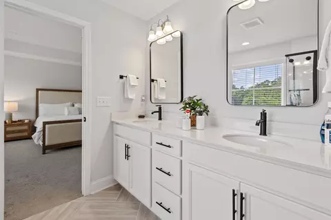 Bath - 415 Grove End Rd, Moncks Corner, SC 29461 photo 8 of 10