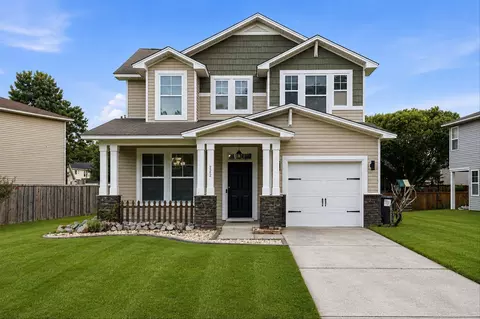 Exterior - 222 Oglethorpe Cir, Moncks Corner, SC 29461 photo 2 of 10