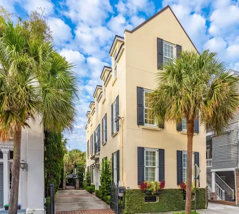 44 Wentworth St, Charleston, SC 29401