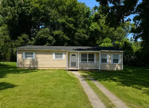 1582 W Robinhood Dr, Charleston, SC 29407