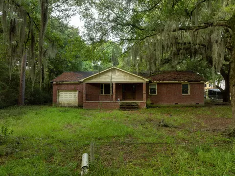 388 5th Ave, Mount Pleasant, SC 29464