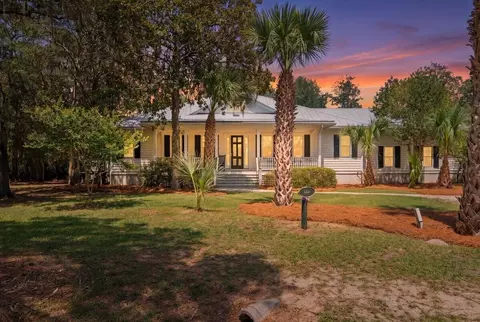 8618 Pope Landing Rd, Edisto Island, SC 29438