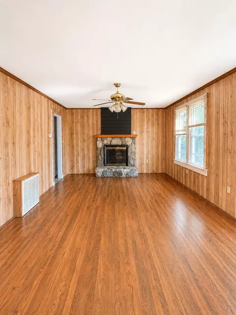 209 Mill St, Williamston, SC 29697 photo 2