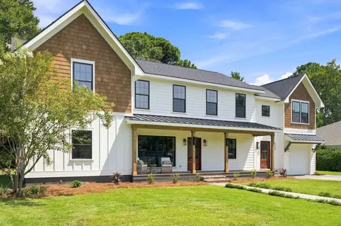 22 Charlestowne Rd, Charleston, SC 29407